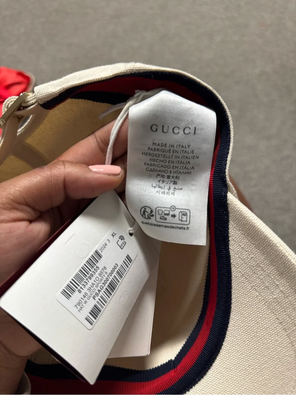 Gucci Cream Baseball Cap with Black Script Logo